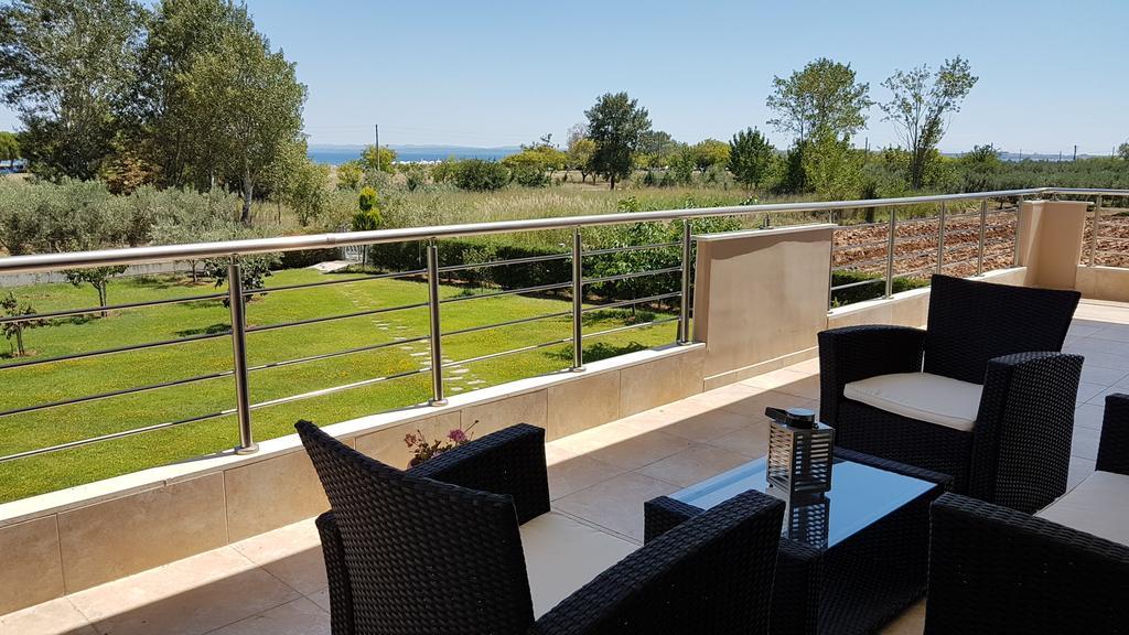 Villa Iris By Rentalspro Services - Agios Mamas Beach Exterior foto